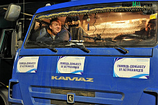 Первые 800 тонн гуманитарного груза для беженцев прибыли в Ростовскую область