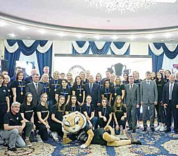 С губернатором и народом