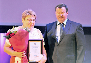 Победителям областного конкурса на звание «Лучший врач года» в 2016 году вручили дипломы