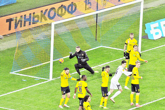 Третий гол в ворота «Ростова» – обращение к судьям не поможет...