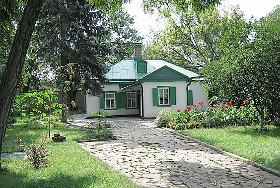 г. Таганрог, ул. Чехова, 69, т. 8 (8634) 39-42-76. 