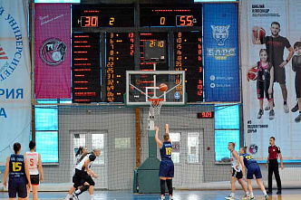 В Ростове прошел товарищеский турнир трех команд, по баскетболу