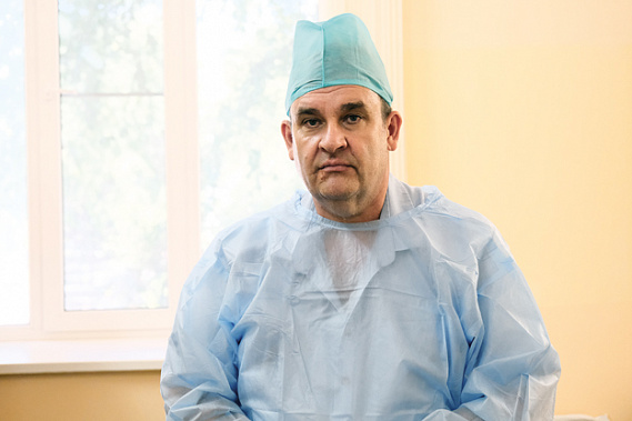 Директор клиники РостГМУ к.м.н., врач высшей категории Петр Владимирович ЦЫГАНКОВ.