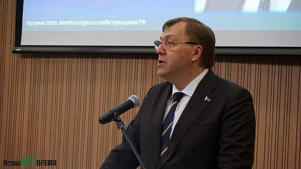 Александр ИЩЕНКО: – Агломерации – это перспектива. Они делают территорию экономически привлекательной для новых технологий и производств. Они как воздух нужны для будущего развития донского края… Александр ИЩЕНКО: – Агломерации – это перспектива. Они делают территорию экономически привлекательной для новых технологий и производств. Они как воздух нужны для будущего развития донского края…