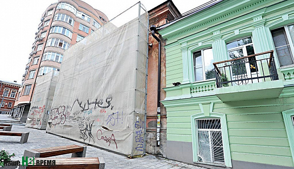 Новый собственник здания ведет реставрационные работы, и скоро дом Врангеля станет еще одной архитектурной достопримечательностью Ростова.