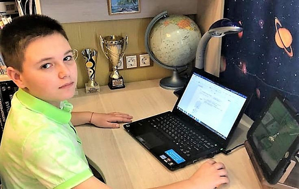 Победитель турнира  по шахматной онлайн композиции Потап Орлов