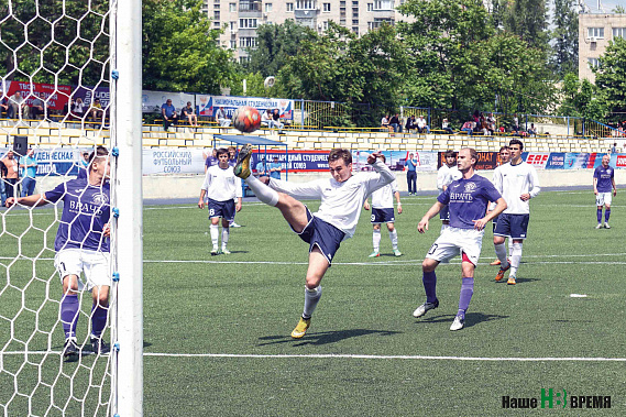 Студенческий футбол