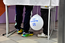 14 09 2025 Юрий Слюсарь и другие кандидаты в донские губернаторы проголосовали