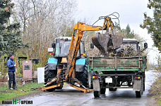 На Северном кладбище Ростова прошел субботник