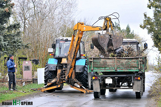На Северном кладбище Ростова прошел субботник