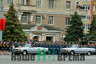 9.05 Военный парад На Театральной площади Ростова-на-Дону