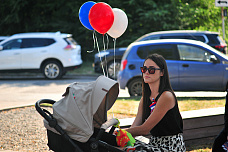 22 08 2025 Ростовчане развернули 60-метровый триколор в День государственного флага