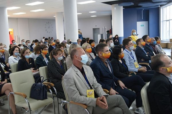 На Дону провели телемост с министром образования России и лучшими учителями