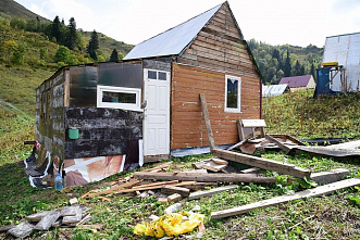 Свалка возле обелиска