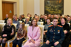 22 03 2026 Дончанина Дениса Свиридова удостоили «Золотой звезды» Героя России