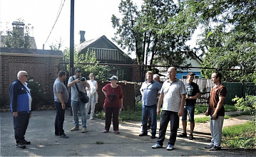 Жильцы аксайской улицы Лермонтова считают, что местные власти их бросили