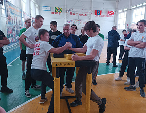 В Песчанокопском районе состоялся турнир по казачьему пятиборью на кубок атамана Песчанокопского юрта.