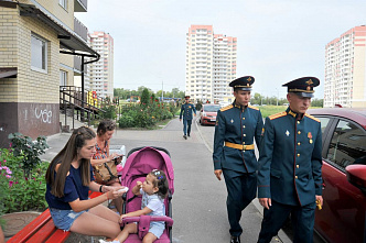 30 молодых офицеров в Ростове получили жилье