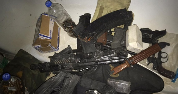 Склад оружия обнаружили силовики в одной из многоэтажек Ростова