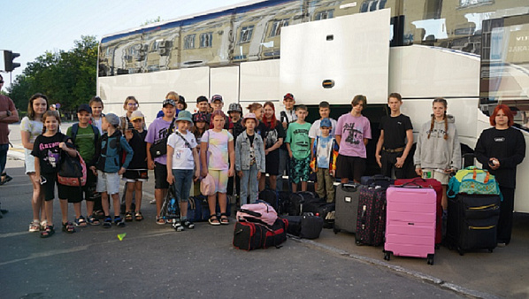 Первая смена детей сотрудников 