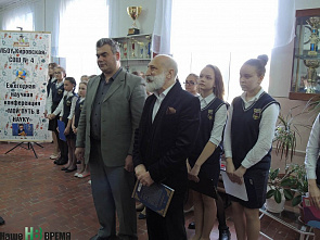 В этой школе каждый класс –вроде института