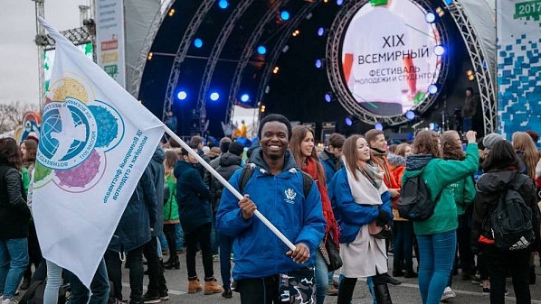 Массовые акции в поддержку фестиваля проходят по всей России