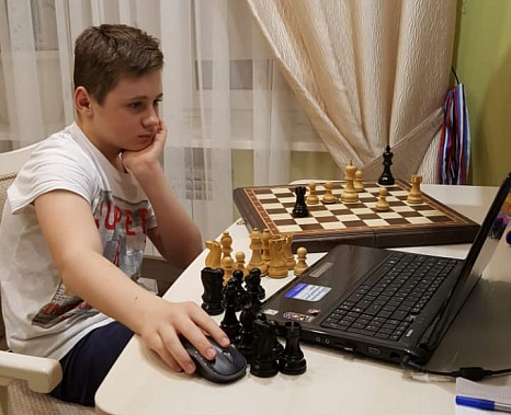 Максим Кравцов