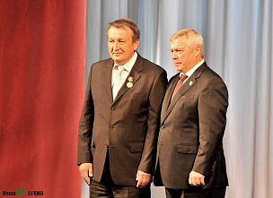 Комсомольская юность наша