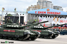 День Победы на Дону начался с военных парадов