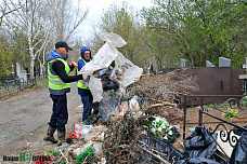 На Северном кладбище Ростова прошел субботник