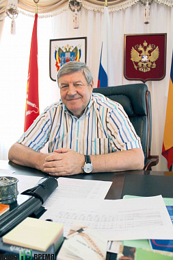 «Если мы хотим, чтобы люди жили в селе, чтобы именно здесь растили и учили детей, им для этого нужно создать все условия». «Если мы хотим, чтобы люди жили в селе, чтобы именно здесь растили и учили детей, им для этого нужно создать все условия».