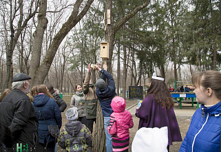 Когда на деревьях распускаются...  скворечники