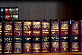 05 03 2026 «Нас хотели убить, мы победили. Просим к столу!»