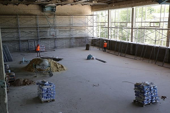 Подрядчик не успевает с капремонтом Дворца спорта в Белой Калитве