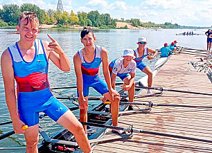 Донские спортсмены завоевали золотые награды в составе смешанного экипажа четверки-парной