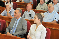 «Жить — значит, строить»...