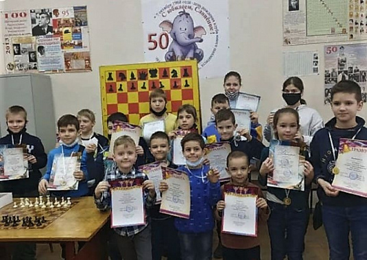 В Ростове провели турнир памяти первой чемпионки мира по шахматам Веры Менчик