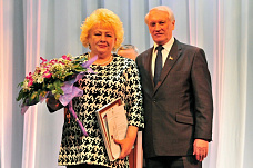 Донские власти поздравили женщин