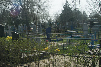 В 112 позвонили с кладбища