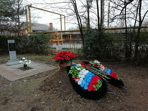 В азовском селе Пешково перезахоронили останки неизвестного бойца