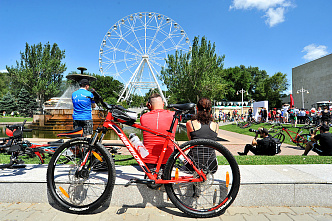 По улицам донской столицы прошел очередной велопробег «Ростсельмаш»