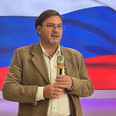 В школе имени трижды Героя Советского Союза маршала авиации А. И. Покрышкина дали старт Году защитника Отечества