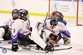 В Ростове-на-Дону настоящие герои объединились в команду по следж-хоккею