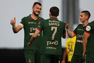 От «аварии» спас Комличенко. Московский «Локомотив» сыграл вничью с «Ростовом» на сборах в Арабских Эмиратах.