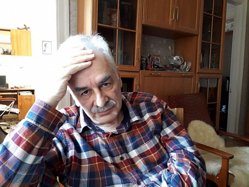 Доктор филологических наук, профессор Георгий ХАЗАГЕРОВ – автор книги «Риторика тоталитаризма: предпосылки, расцвет, коллапс и последствия». Доктор филологических наук, профессор Георгий ХАЗАГЕРОВ – автор книги «Риторика тоталитаризма: предпосылки, расцвет, коллапс и последствия».