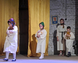 «Тетя, дядя, не ленитесь, на газету подпишитесь!»