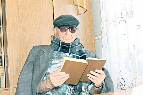 В образе Шерлока Холмса – Владимир Михайлович МОСКАЛЕВ.