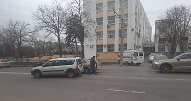 В Ростове под колеса попал несовершеннолетний пешеход