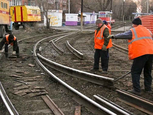 Ремонт рельсов в Новочеркасске остановился на неопределенный срок