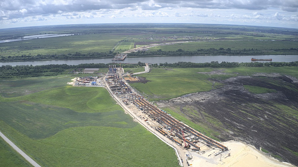 На строительстве нового моста через Дон в 9 километрах от Аксая. Источник фото: ГК 